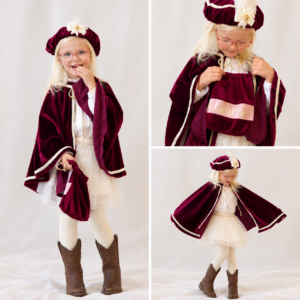 Complete Pietenset Burgundy met cape, pietenmuts en gepersonaliseerd pepernotenzakje
